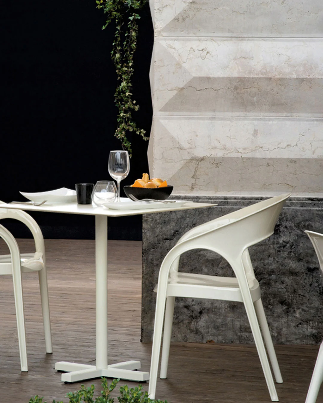 Gossip_Chair_by_Pedrali_HOW_Group-2.webp
